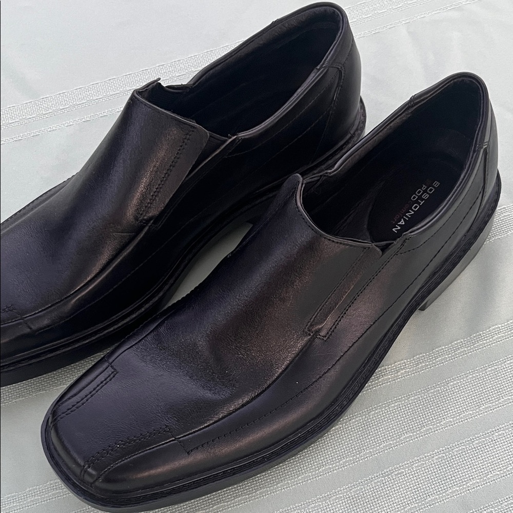 Bostonian Black Leather Slip-On Loafers size 13